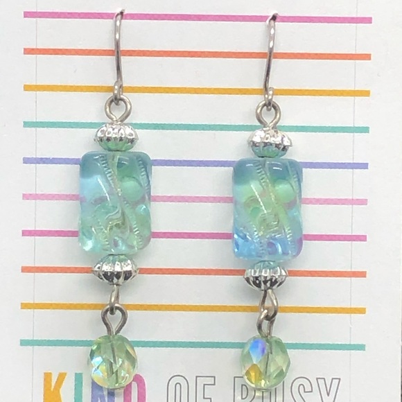 Green/blue beaded earrings - Picture 1 of 2